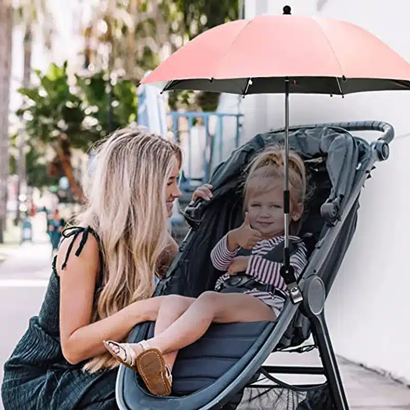 Parapluie pliable et ajustable pour poussette 02